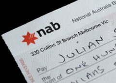 Việc sử dụng chi phiếu giảm 90% trong 10 năm: Úc bắt đầu tham vấn về loại bỏ dần các khoản thanh toán bằng giấy