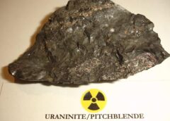 Thượng viện Mỹ thông qua dự luật cấm nhập khẩu uranium Nga