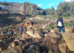 Hơn 300 người đã bị chôn vùi trong vụ lở đất lớn tại Papua New Guinea