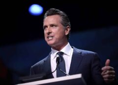 Thống đốc Gavin Newsom ban bố tình trạng khẩn cấp ở California vì cúm gia cầm