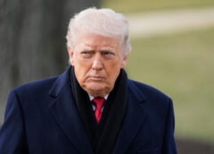 Ông Trump đổ lỗi phe Dân chủ khi đặc vụ liên tiếp bắn chết người