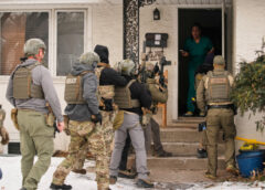 Đặc vụ liên bang ‘đến tận nhà cảnh cáo’ người phản đối ICE