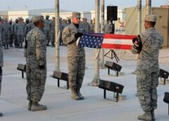 Nhân viên quân đội Mỹ được yêu cầu rời khỏi căn cứ không quân ở Qatar