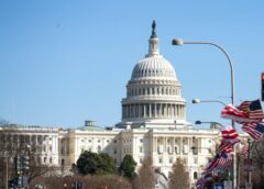 Thượng viện Mỹ đạt thỏa thuận lưỡng đảng tạm thời về ngân sách, tránh chính phủ đóng cửa