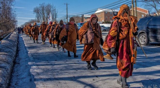 Đi bộ vì hòa bình cho chính chúng ta, cho đất nước này và cho thế giới