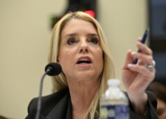 Bộ trưởng Tư pháp Pam Bondi điều trần tại Hạ viện về hồ sơ Epstein