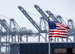 Phán quyết lịch sử về thuế quan của ông Trump: Con đường hoàn thuế có thể kéo dài nhiều năm