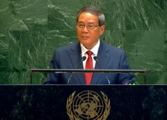 Trung Quốc hạ mục tiêu tăng trưởng kinh tế xuống mức thấp nhất trong nhiều thập kỷ