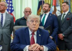 Ông Trump: Iran không được ‘tống tiền’ Mỹ bằng eo biển Hormuz