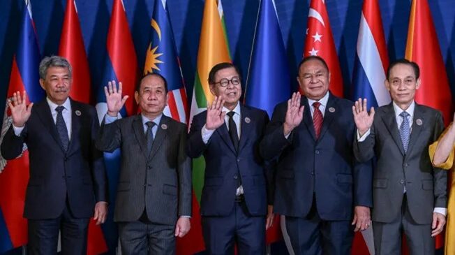 Tại sao Mỹ và Trung Quốc vẫn cần ASEAN?