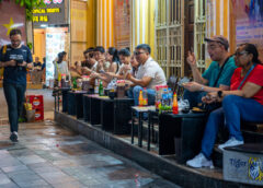 Hà Nội có thể cho thuê vỉa hè 45,000 đồng một m2 mỗi tháng để kinh doanh