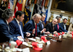 Mỹ – Iran được cho là đã đạt khung ngừng bắn 60 ngày, ông Trump chưa ra quyết định