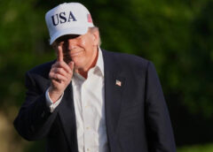 Ông Trump rút đơn vụ kiện 10 tỷ USD với Sở Thuế vụ Mỹ