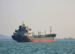 Bế tắc tại eo biển Hormuz chưa được tháo gỡ, Mỹ cho phép 3 tàu dầu Trung Quốc đi qua