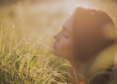 Yêu em – Người đàn bà đã cũ
