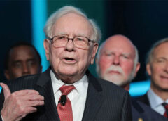 Cổ phiếu Alphabet “bốc hơi” gần 700 tỷ USD vốn hóa: Warren Buffett 96 tuổi bị “mắc kẹt”?